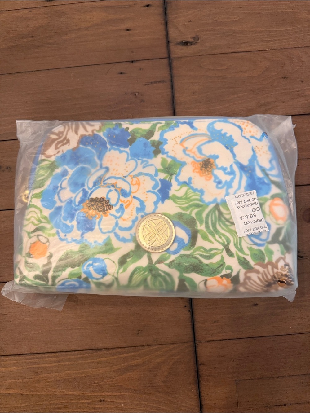 Lilly Pulitzer NWT Lilly Pulitzer Cosmetic Bag In New Print Rutabaga Sympeony